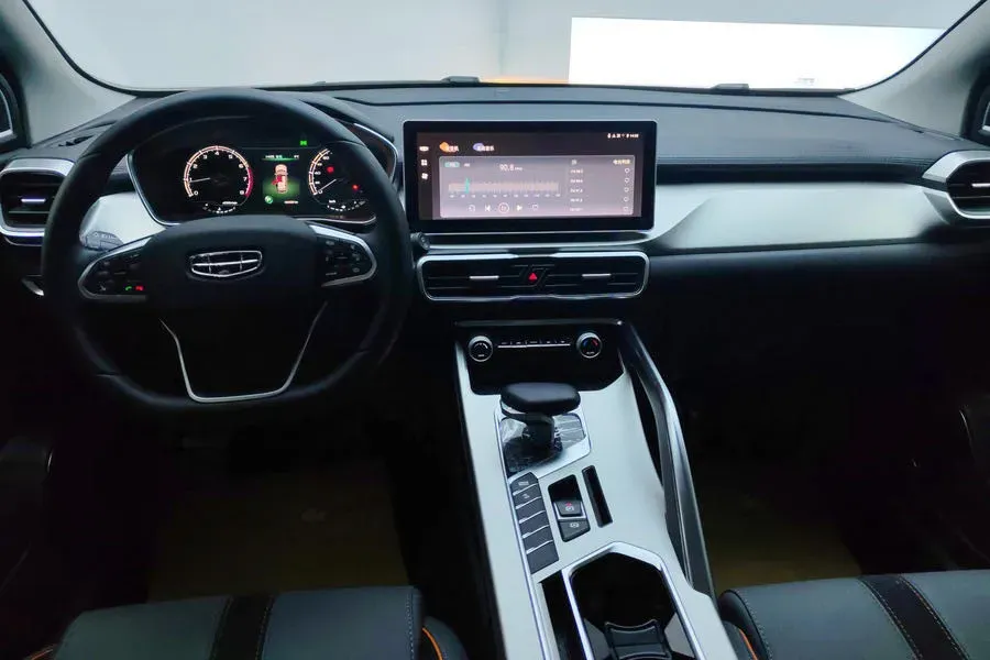 2023 Geely Coolray 1.5T 181HP L4 7DCT,autocango,china used car exporter,china ev exporter,chinese used car exporter,chinese used ev exporter