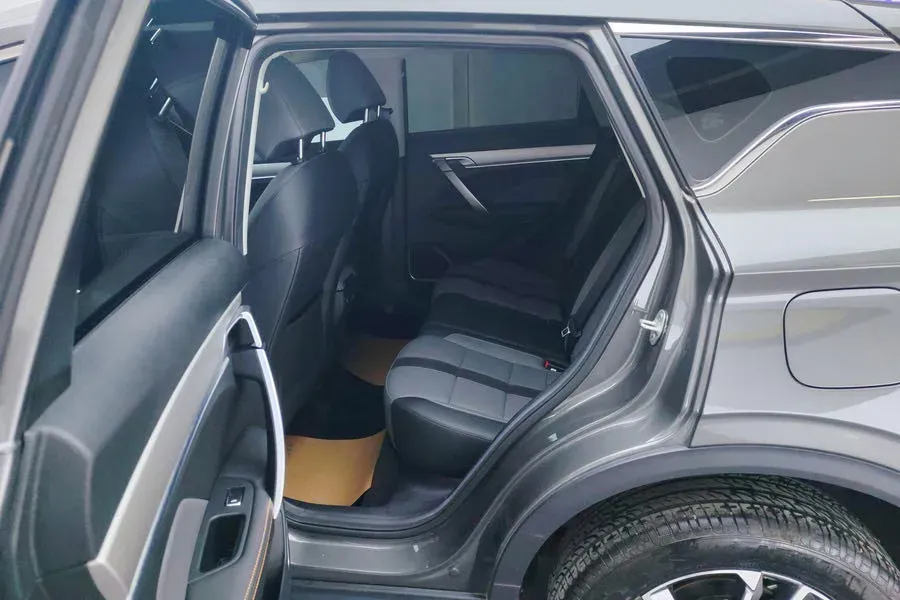 2023 Geely Coolray 1.5T 181HP L4 7DCT,autocango,china used car exporter,china ev exporter,chinese used car exporter,chinese used ev exporter