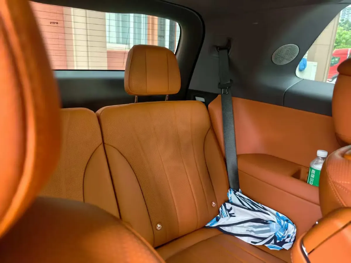 2025 AITO AITO M8 BEV,autocango,china used car exporter,china ev exporter,chinese used car exporter,chinese used ev exporter