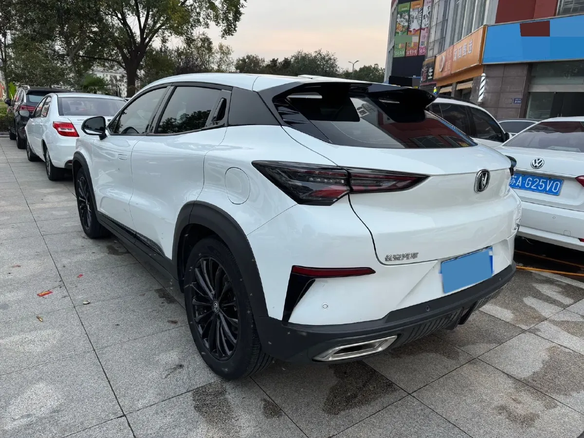 2022 ChangAn UNI-T 1.5T 188HP L4 7DCT,autocango,china used car exporter,china ev exporter,chinese used car exporter,chinese used ev exporter