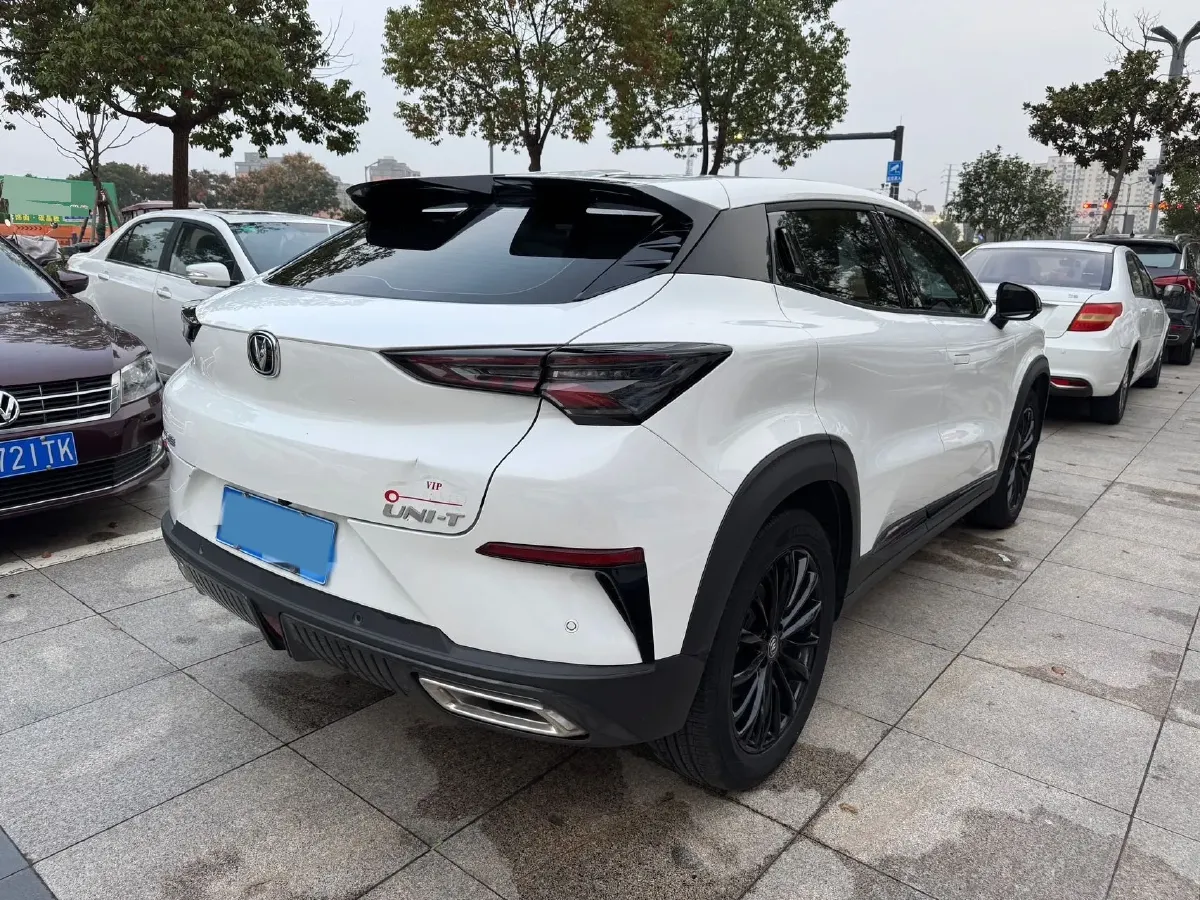 2022 ChangAn UNI-T 1.5T 188HP L4 7DCT,autocango,china used car exporter,china ev exporter,chinese used car exporter,chinese used ev exporter