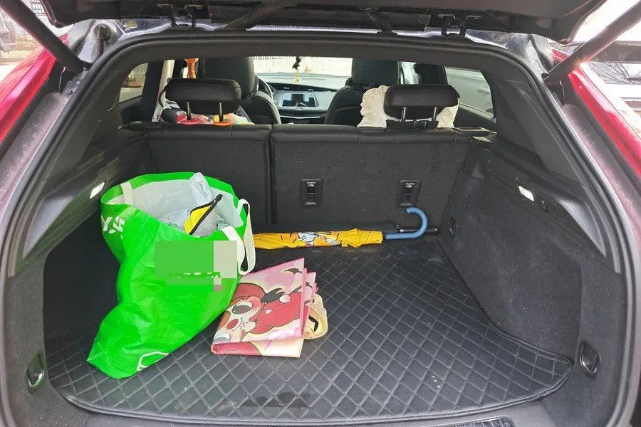 2021 Cadillac XT4 2.0T 237HP L4 9AT,autocango,china used car exporter,china ev exporter,chinese used car exporter,chinese used ev exporter