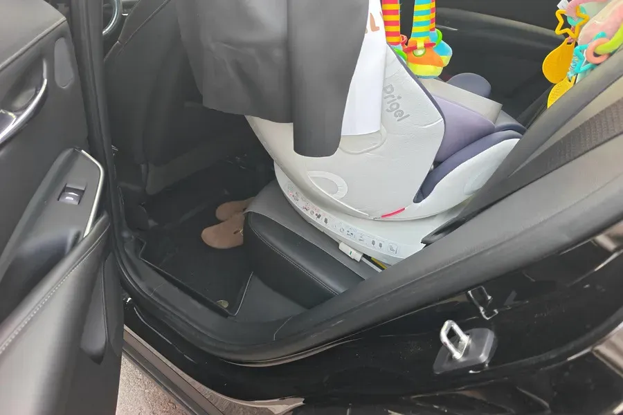 2021 Cadillac XT4 2.0T 237HP L4 9AT,autocango,china used car exporter,china ev exporter,chinese used car exporter,chinese used ev exporter