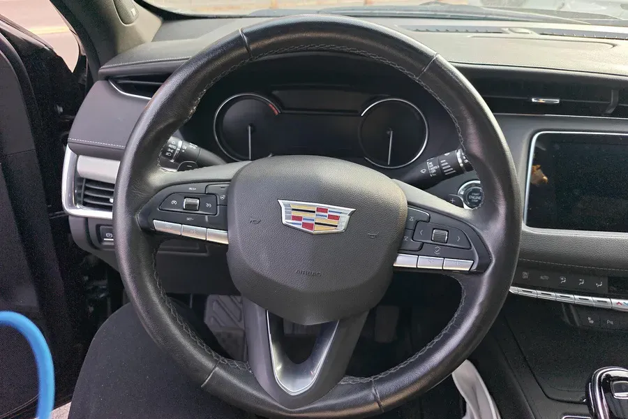 2021 Cadillac XT4 2.0T 237HP L4 9AT,autocango,china used car exporter,china ev exporter,chinese used car exporter,chinese used ev exporter