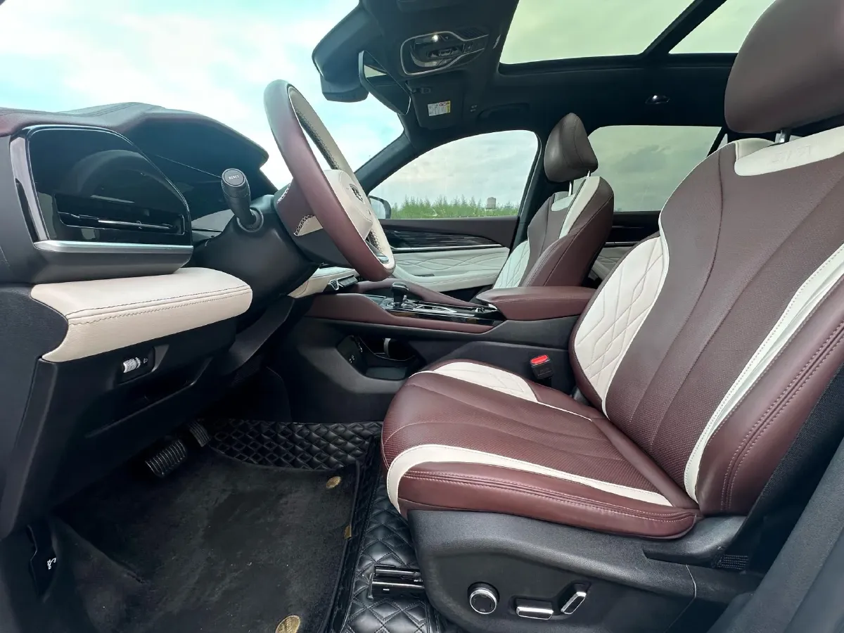 2021 Geely Monjaro 2.0T 238HP L4 8AT,autocango,china used car exporter,china ev exporter,chinese used car exporter,chinese used ev exporter