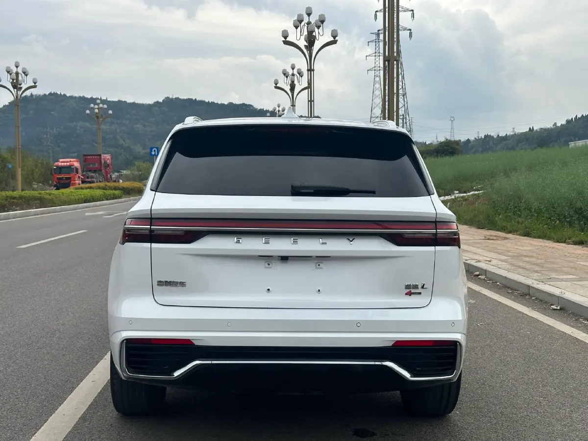 2021 Geely Monjaro 2.0T 238HP L4 8AT,autocango,china used car exporter,china ev exporter,chinese used car exporter,chinese used ev exporter