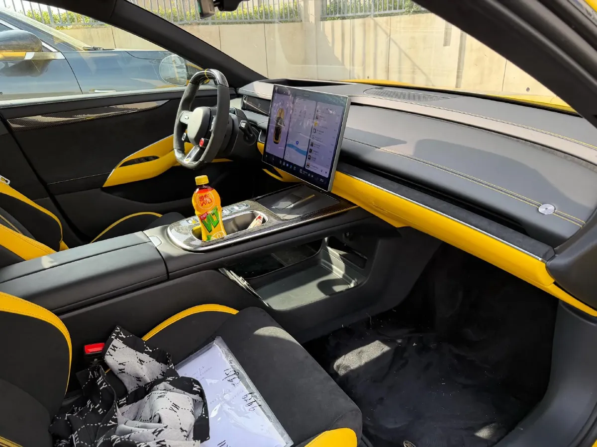 2025 MI SU7 Ultra BEV 93.7KWH,autocango,china used car exporter,china ev exporter,chinese used car exporter,chinese used ev exporter