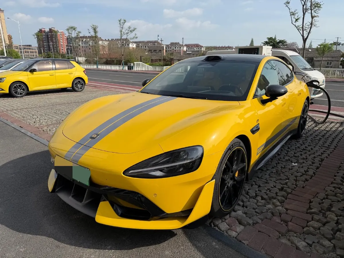 2025 MI SU7 Ultra BEV 93.7KWH,autocango,china used car exporter,china ev exporter,chinese used car exporter,chinese used ev exporter