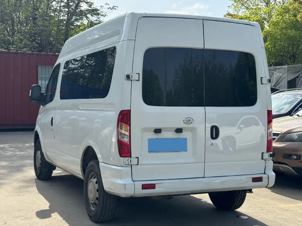 2021 MAXUS XinTu V80 2.0T 139HP L4 6MT,autocango,china used car exporter,china ev exporter,chinese used car exporter,chinese used ev exporter