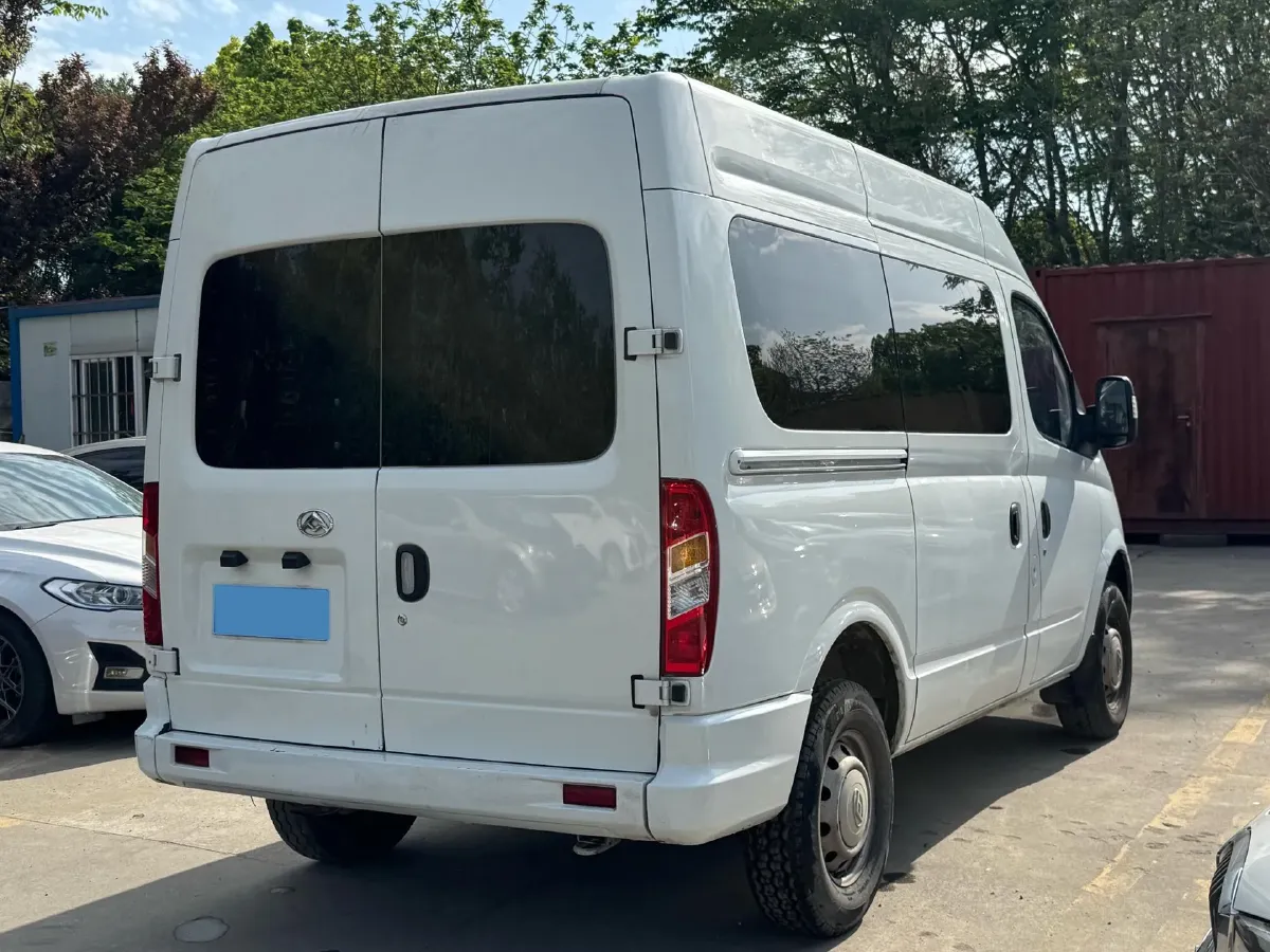 2021 MAXUS XinTu V80 2.0T 139HP L4 6MT,autocango,china used car exporter,china ev exporter,chinese used car exporter,chinese used ev exporter