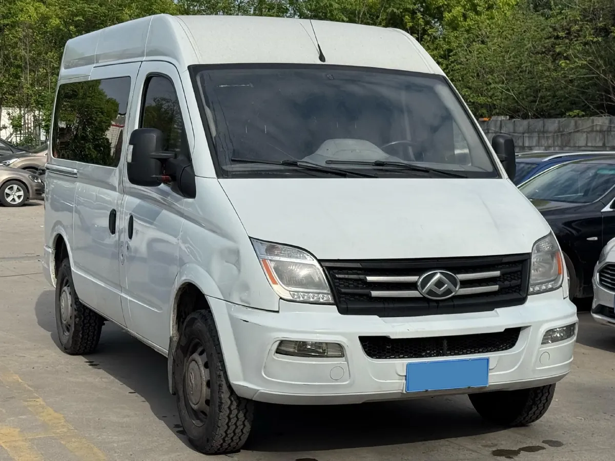 2021 MAXUS XinTu V80 2.0T 139HP L4 6MT,autocango,china used car exporter,china ev exporter,chinese used car exporter,chinese used ev exporter