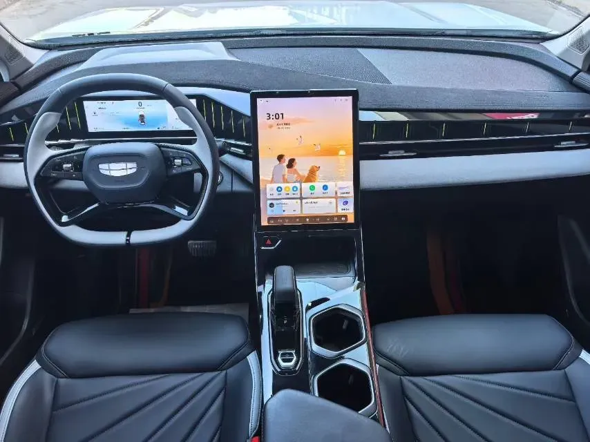 2023 Geely StarRay 1.5T 181HP L4 7DCT,autocango,china used car exporter,china ev exporter,chinese used car exporter,chinese used ev exporter