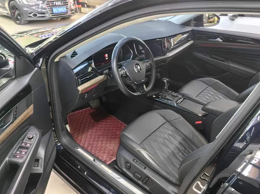 2019 Volvo V40 1.5T 152HP L4 6AT,autocango,china used car exporter,china ev exporter,chinese used car exporter,chinese used ev exporter