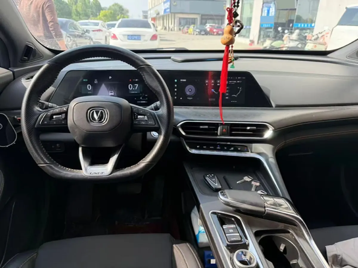 2022 ChangAn UNI-T 2.0T 233HP L4 8AT,autocango,china used car exporter,china ev exporter,chinese used car exporter,chinese used ev exporter