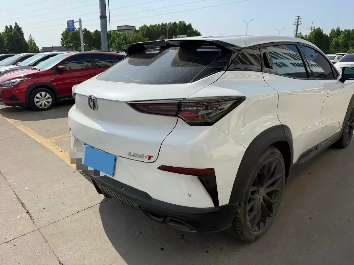 2022 ChangAn UNI-T 2.0T 233HP L4 8AT,autocango,china used car exporter,china ev exporter,chinese used car exporter,chinese used ev exporter