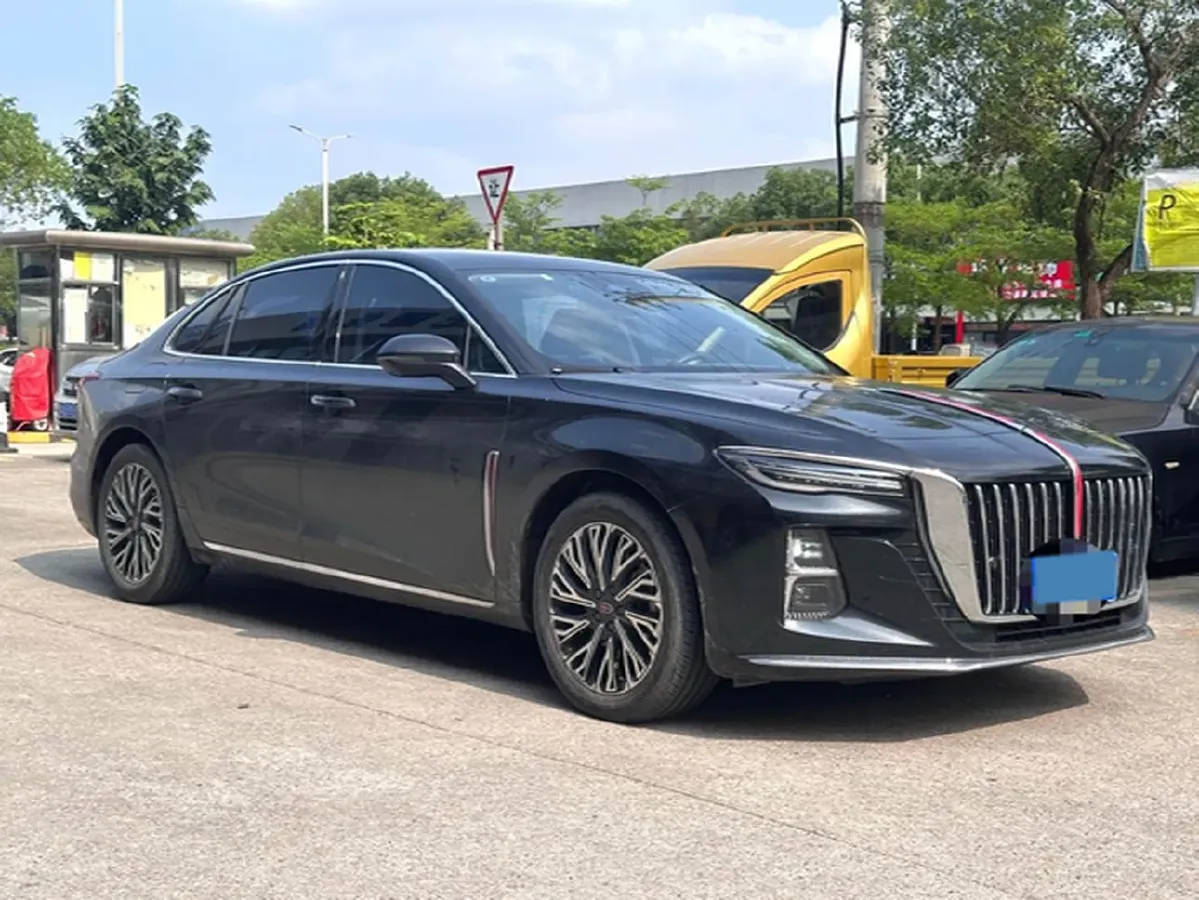 2023 HongQi H5 2.0T 224HP L4 8AT,autocango,china used car exporter,china ev exporter,chinese used car exporter,chinese used ev exporter