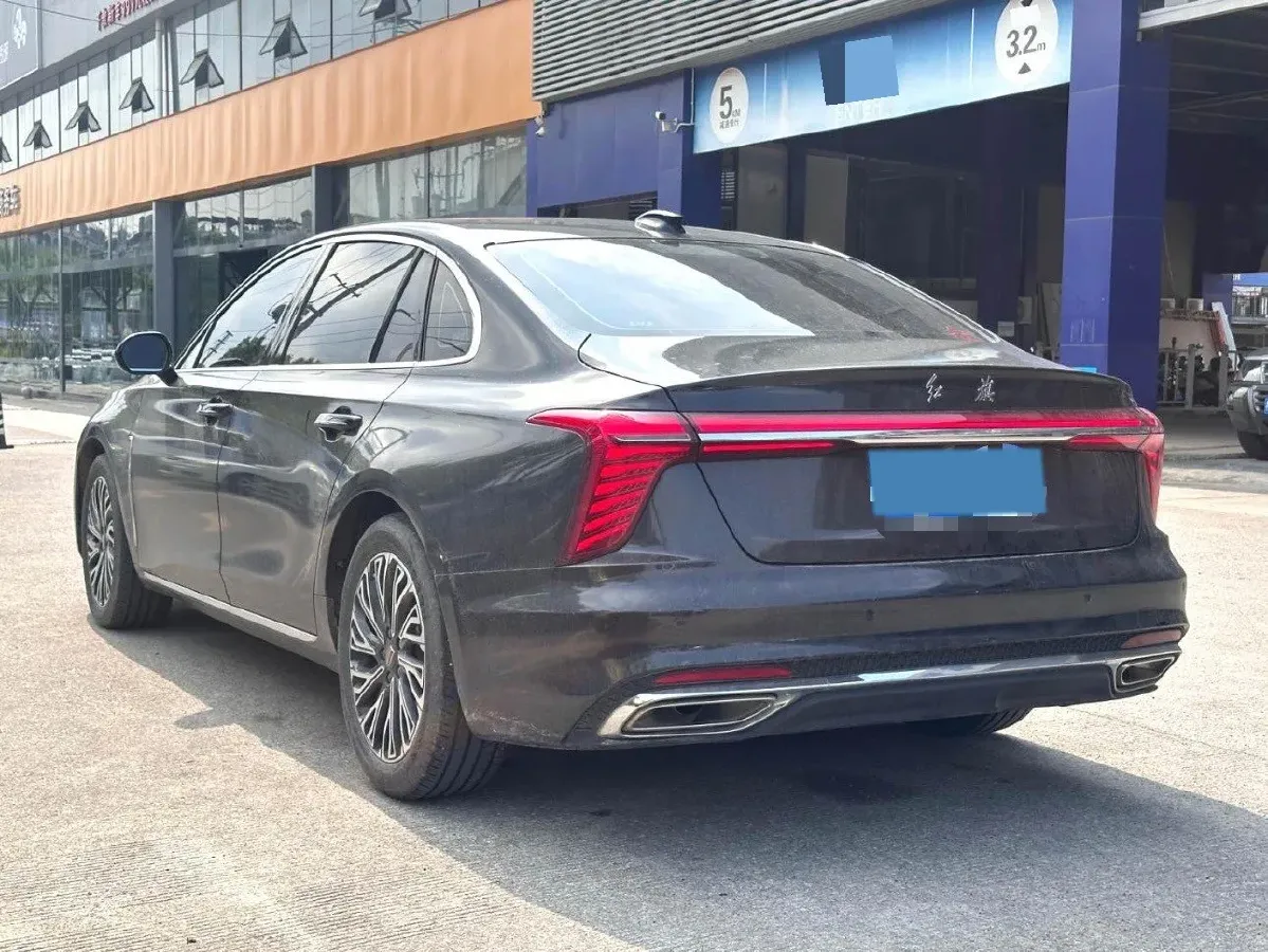 2023 HongQi H5 2.0T 224HP L4 8AT,autocango,china used car exporter,china ev exporter,chinese used car exporter,chinese used ev exporter