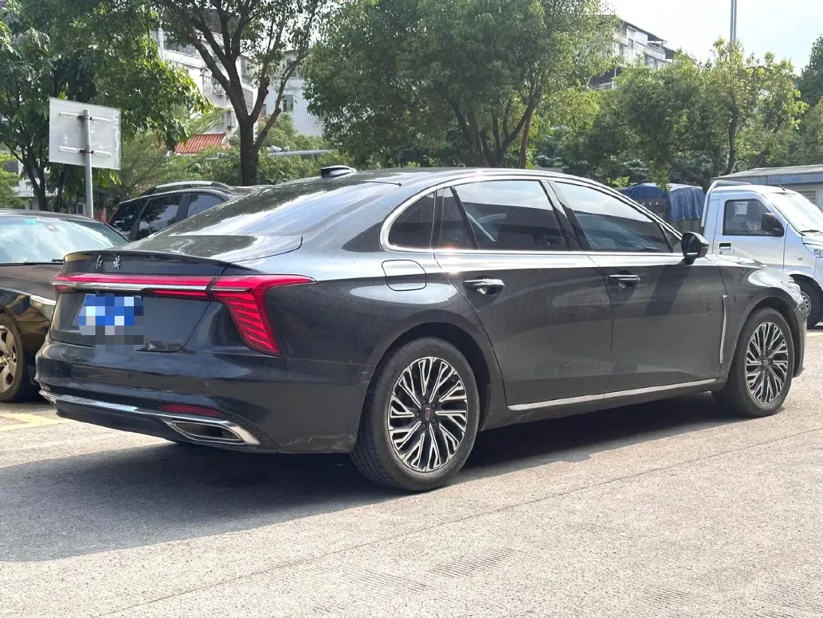 2023 HongQi H5 2.0T 224HP L4 8AT,autocango,china used car exporter,china ev exporter,chinese used car exporter,chinese used ev exporter