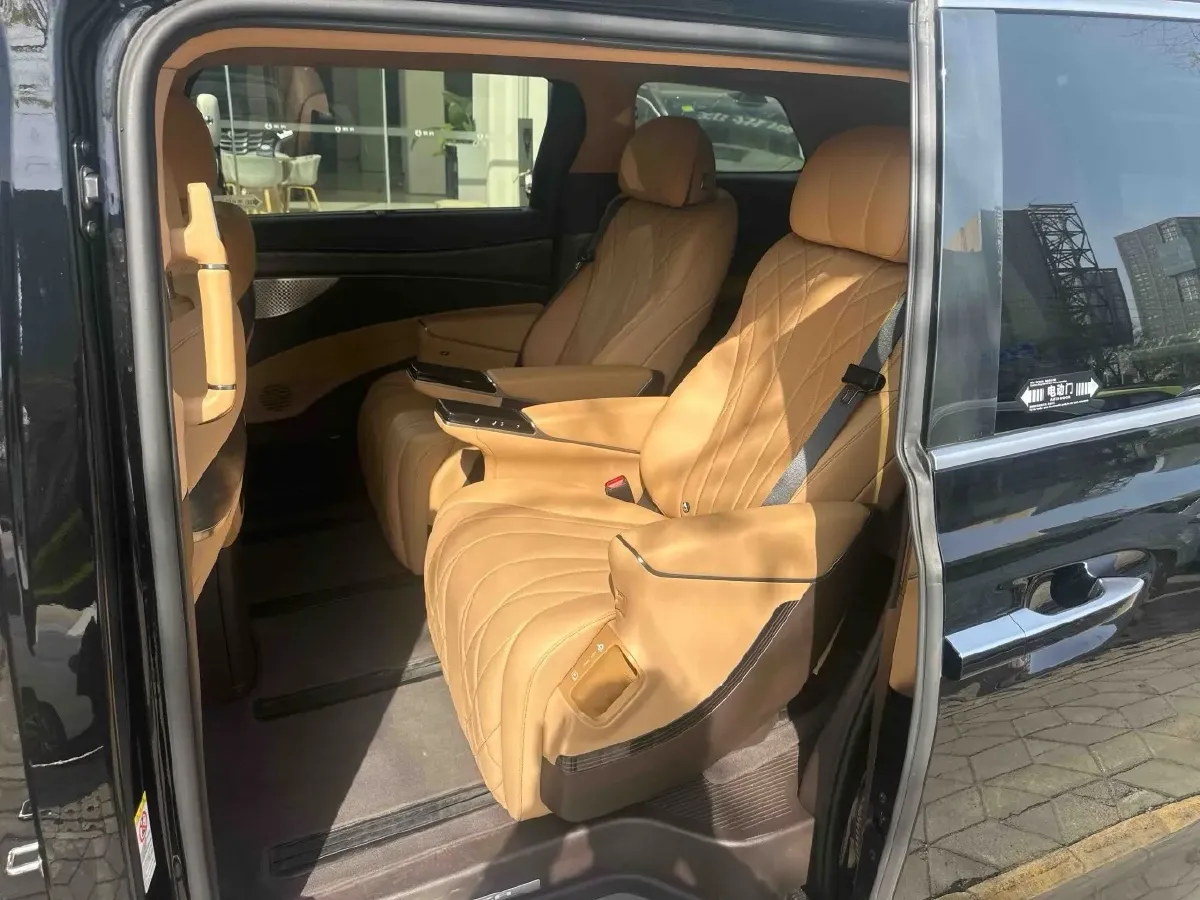 2025 Denza D9 1.5T 156HP L4 E-CVT PHEV 40KWH,autocango,china used car exporter,china ev exporter,chinese used car exporter,chinese used ev exporter