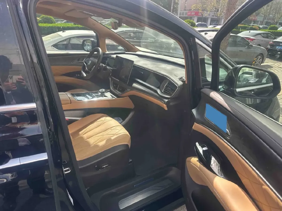 2025 Denza D9 1.5T 156HP L4 E-CVT PHEV 40KWH,autocango,china used car exporter,china ev exporter,chinese used car exporter,chinese used ev exporter