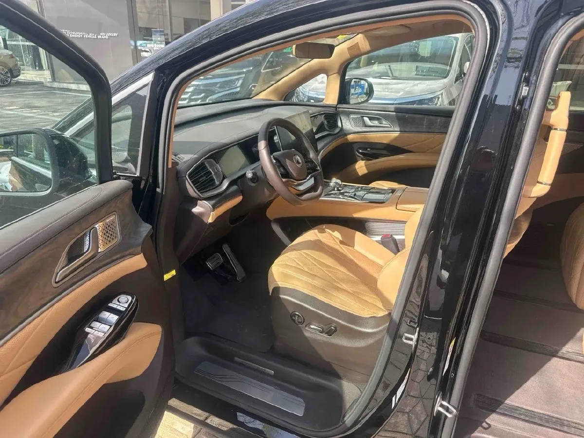 2025 Denza D9 1.5T 156HP L4 E-CVT PHEV 40KWH,autocango,china used car exporter,china ev exporter,chinese used car exporter,chinese used ev exporter