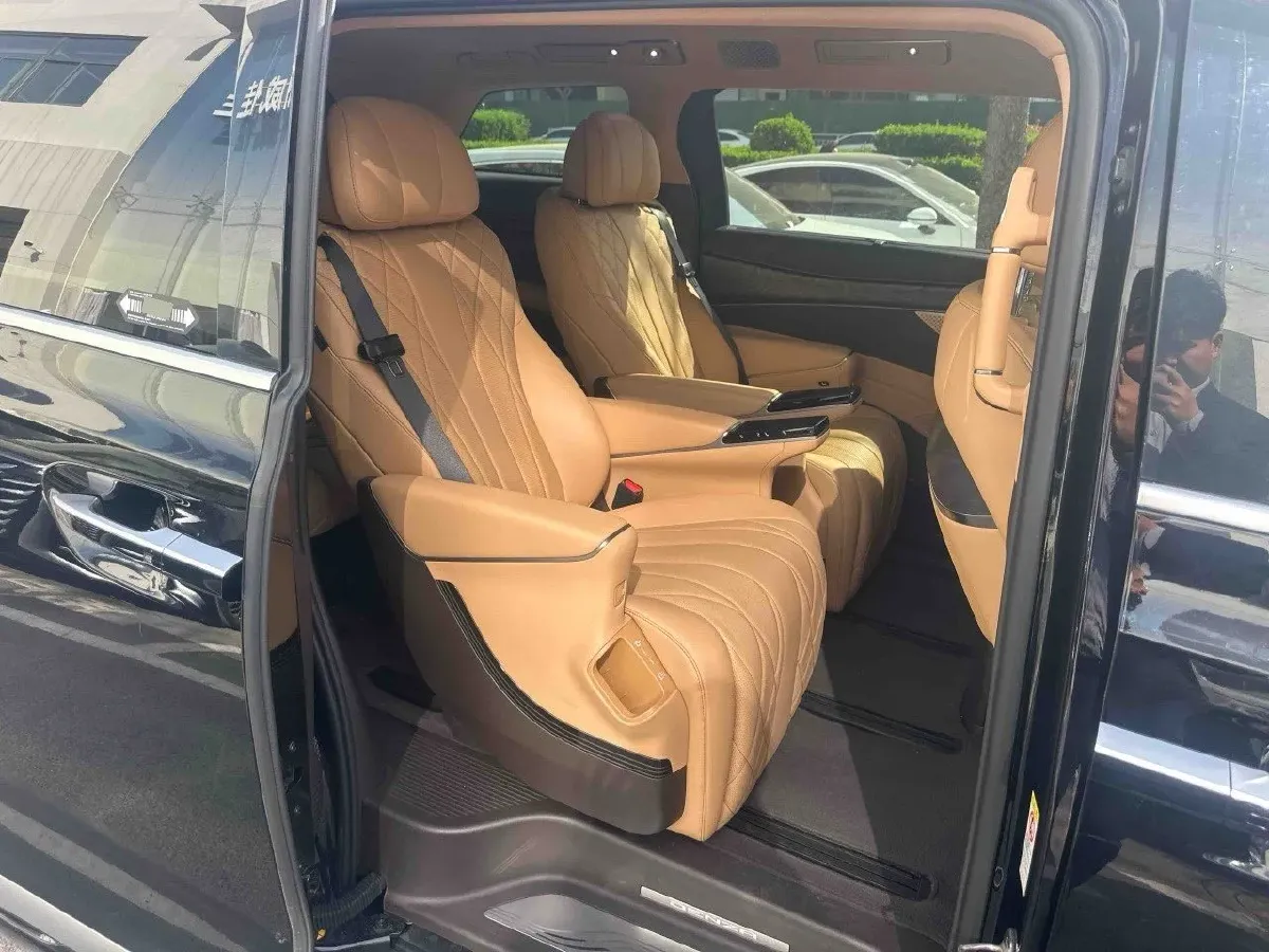 2025 Denza D9 1.5T 156HP L4 E-CVT PHEV 40KWH,autocango,china used car exporter,china ev exporter,chinese used car exporter,chinese used ev exporter