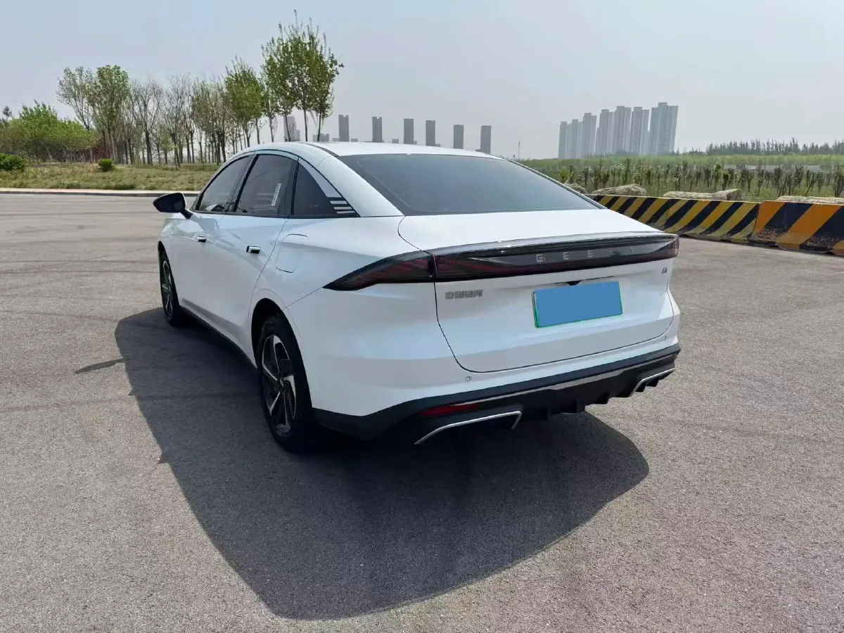 2023 Geely Galaxy L6 1.5T 163HP L4 3DHT PHEV,autocango,china used car exporter,china ev exporter,chinese used car exporter,chinese used ev exporter