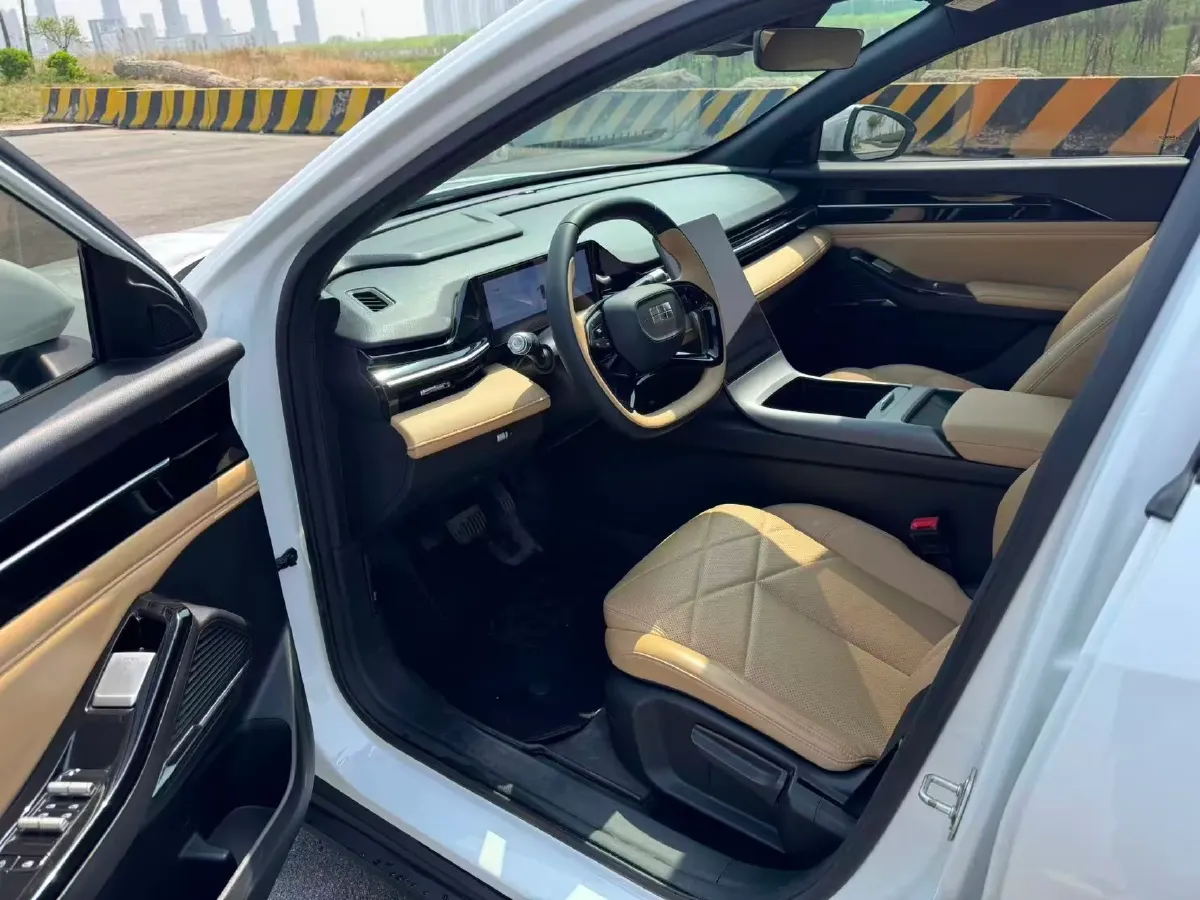 2023 Geely Galaxy L6 1.5T 163HP L4 3DHT PHEV,autocango,china used car exporter,china ev exporter,chinese used car exporter,chinese used ev exporter