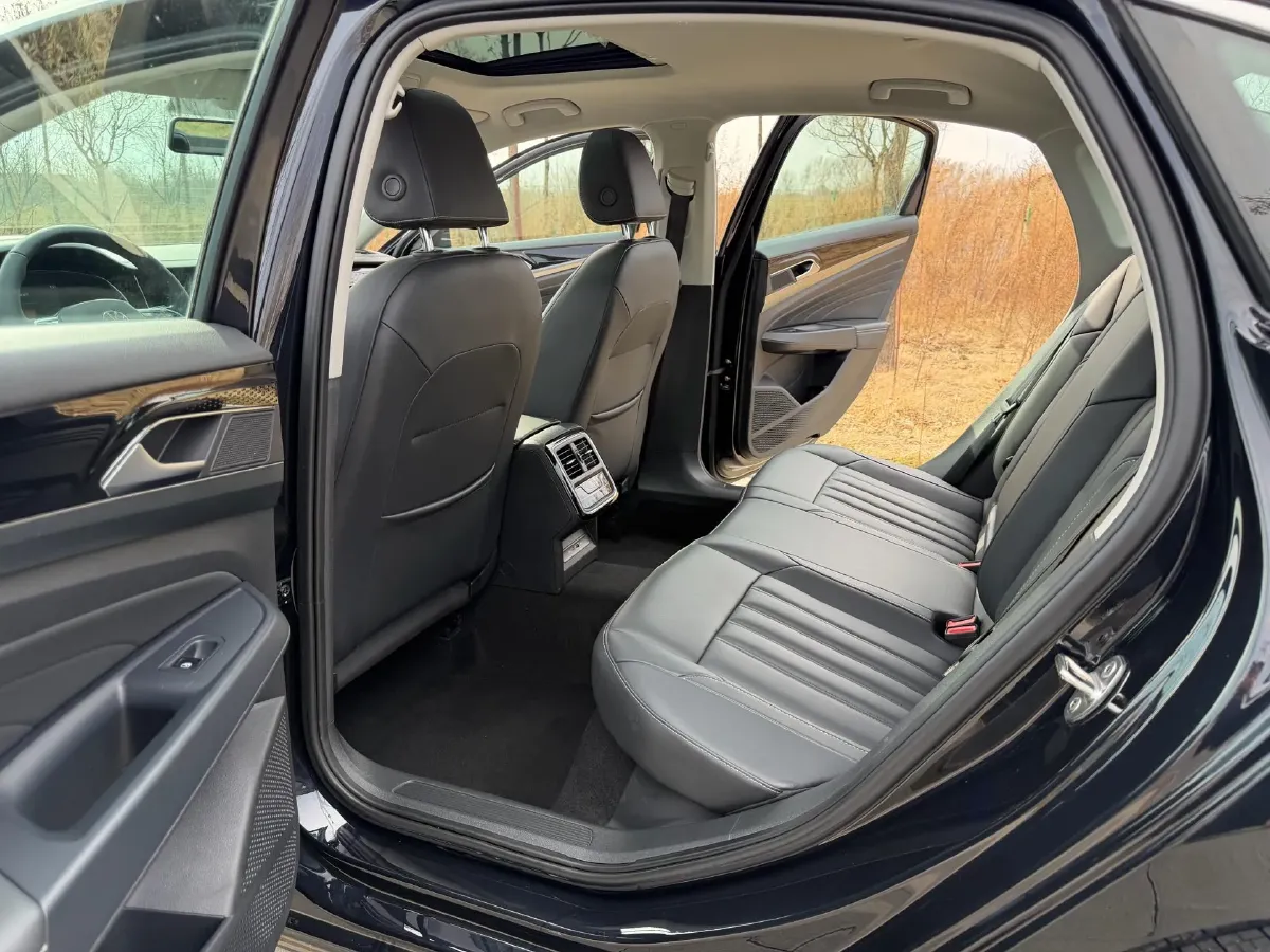 2022 Volkswagen Lamando 1.4T 150HP L4 7DCT,autocango,china used car exporter,china ev exporter,chinese used car exporter,chinese used ev exporter