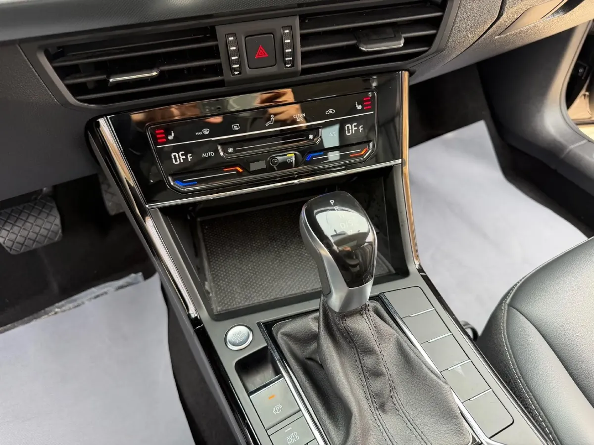 2022 Volkswagen Lamando 1.4T 150HP L4 7DCT,autocango,china used car exporter,china ev exporter,chinese used car exporter,chinese used ev exporter