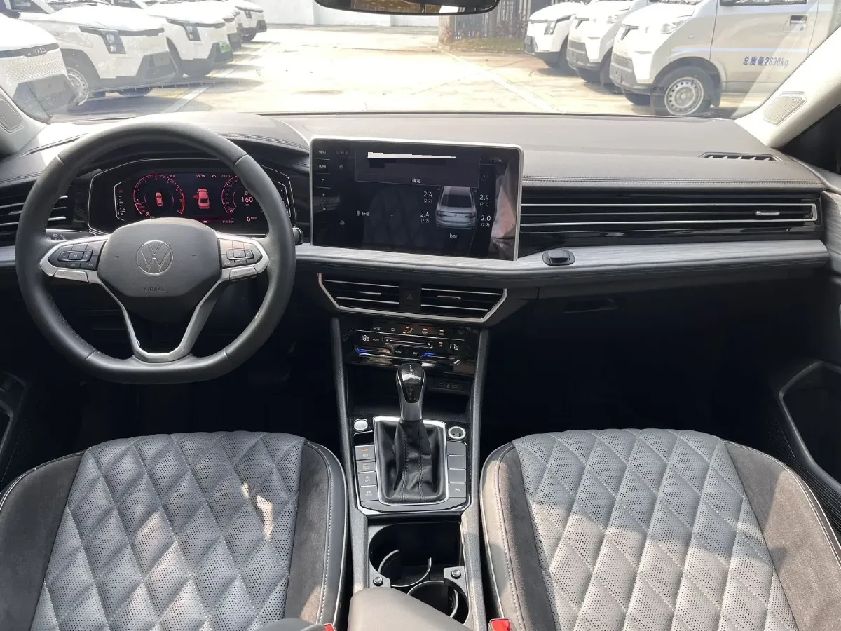 2023 Volkswagen Sagitar 1.5T 160HP L4 7DCT,autocango,china used car exporter,china ev exporter,chinese used car exporter,chinese used ev exporter