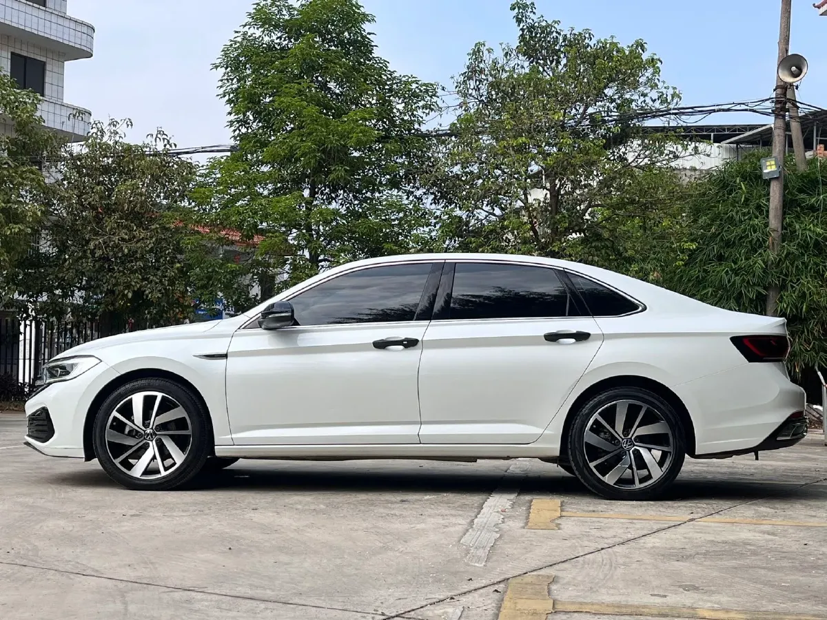 2023 Volkswagen Sagitar 1.5T 160HP L4 7DCT,autocango,china used car exporter,china ev exporter,chinese used car exporter,chinese used ev exporter