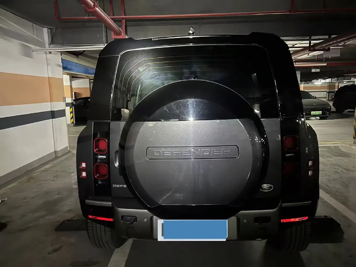 2023 Land Rover Defender 3.0T 400HP L6 8AT,autocango,china used car exporter,china ev exporter,chinese used car exporter,chinese used ev exporter