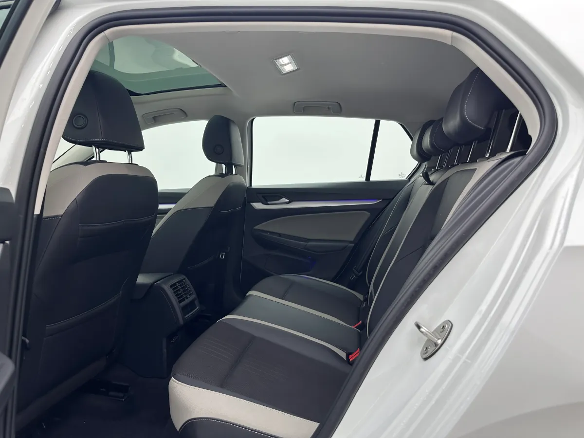 2021 Volkswagen Golf 1.4T 150HP L4 7DCT,autocango,china used car exporter,china ev exporter,chinese used car exporter,chinese used ev exporter