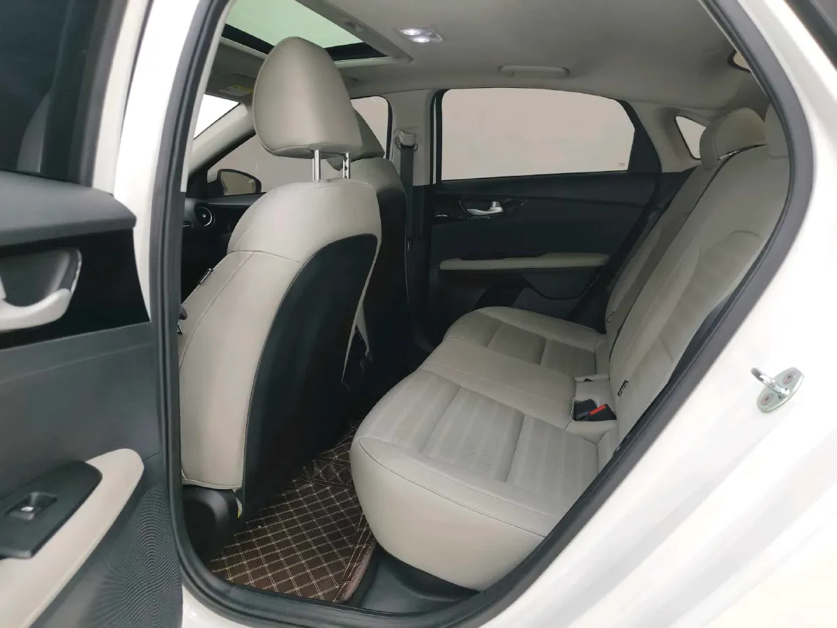 2023 Kia K3 1.4T 140HP L4 7DCT,autocango,china used car exporter,china ev exporter,chinese used car exporter,chinese used ev exporter