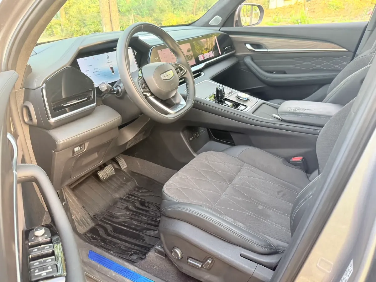 2025 Geely Monjaro 2.0T 238HP L4 8AT,autocango,china used car exporter,china ev exporter,chinese used car exporter,chinese used ev exporter