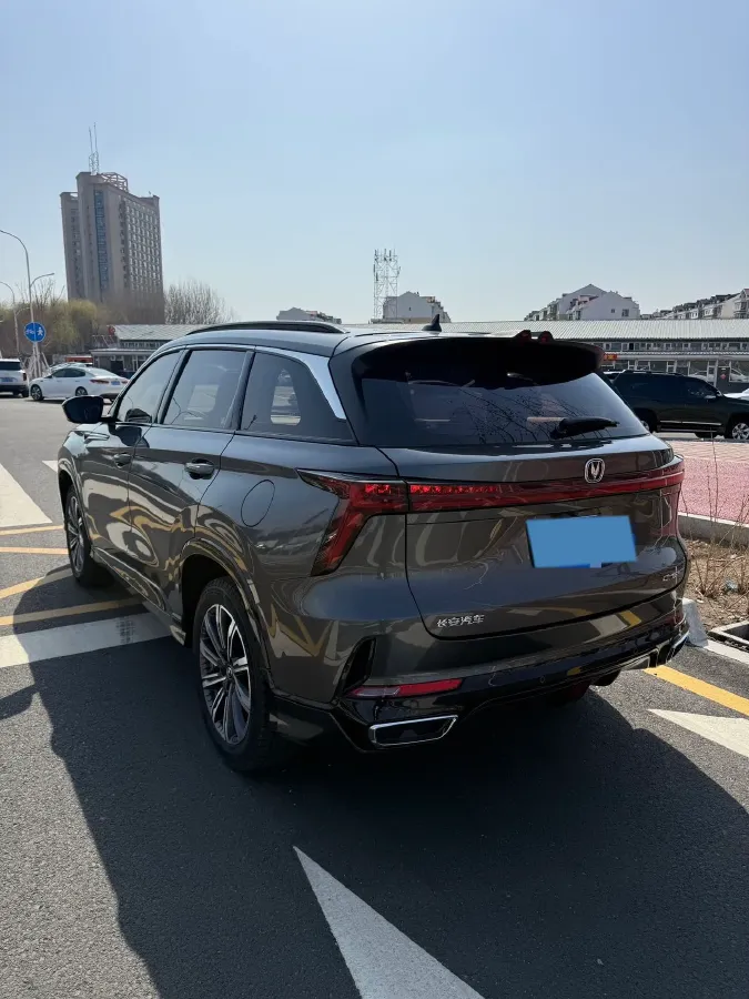 2023 ChangAn CS75 Plus 1.5T 188HP L4 8AT,autocango,china used car exporter,china ev exporter,chinese used car exporter,chinese used ev exporter