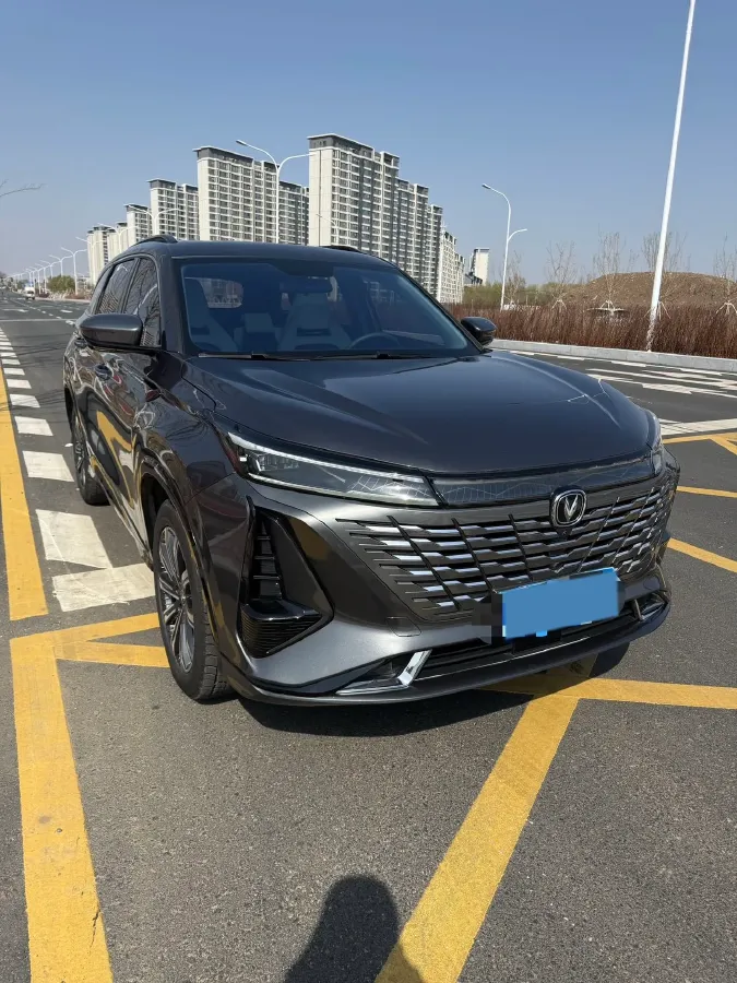 2023 ChangAn CS75 Plus 1.5T 188HP L4 8AT,autocango,china used car exporter,china ev exporter,chinese used car exporter,chinese used ev exporter
