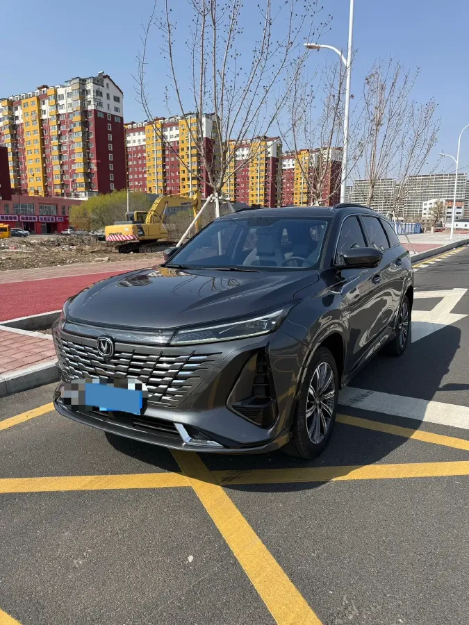 2023 ChangAn CS75 Plus 1.5T 188HP L4 8AT,autocango,china used car exporter,china ev exporter,chinese used car exporter,chinese used ev exporter