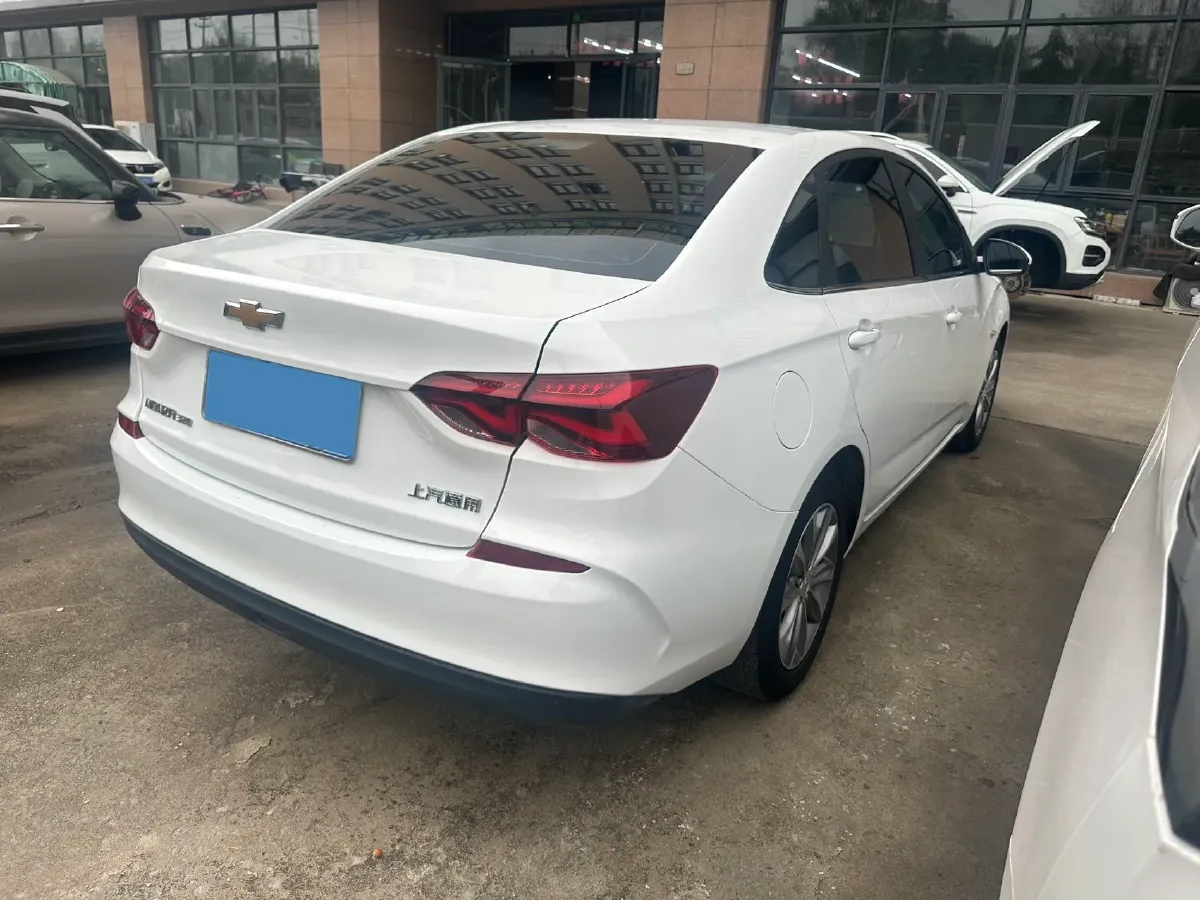 2021 Chevrolet Monza 1.5L 113HP L4 6AT,autocango,china used car exporter,china ev exporter,chinese used car exporter,chinese used ev exporter