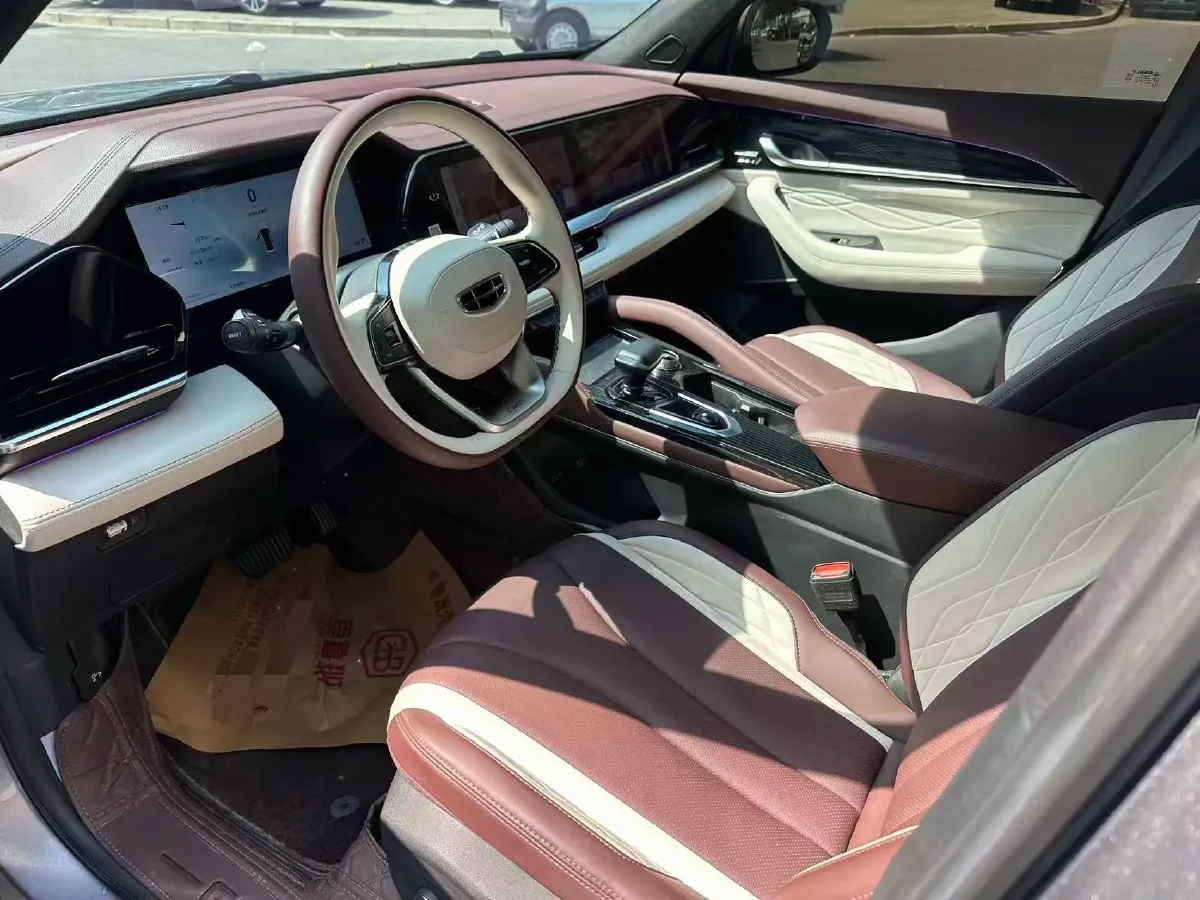 2024 Geely Monjaro 2.0T 238HP L4 8AT,autocango,china used car exporter,china ev exporter,chinese used car exporter,chinese used ev exporter