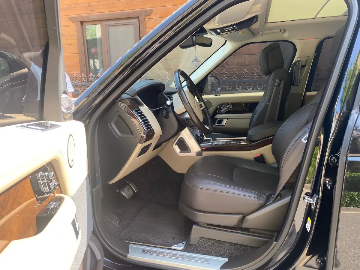 2021 Land Rover Range Rover 3.0T 400HP L6 8AT,autocango,china used car exporter,china ev exporter,chinese used car exporter,chinese used ev exporter