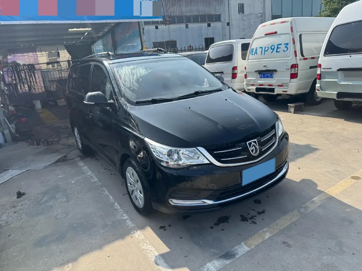 2016 BaoJun 730 1.5L 112HP L4 5MT,autocango,china used car exporter,china ev exporter,chinese used car exporter,chinese used ev exporter