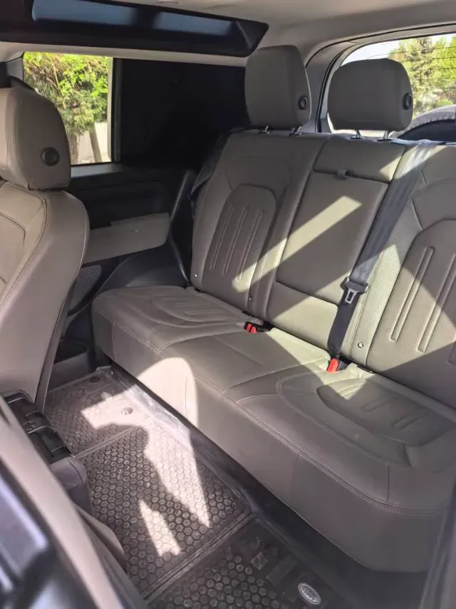 2021 Land Rover Defender 3.0T 400HP L6 8AT,autocango,china used car exporter,china ev exporter,chinese used car exporter,chinese used ev exporter