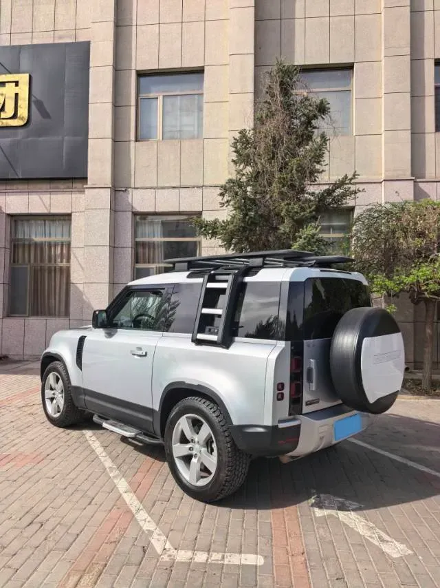 2021 Land Rover Defender 3.0T 400HP L6 8AT,autocango,china used car exporter,china ev exporter,chinese used car exporter,chinese used ev exporter