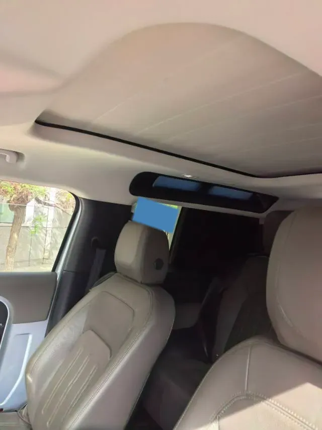 2021 Land Rover Defender 3.0T 400HP L6 8AT,autocango,china used car exporter,china ev exporter,chinese used car exporter,chinese used ev exporter