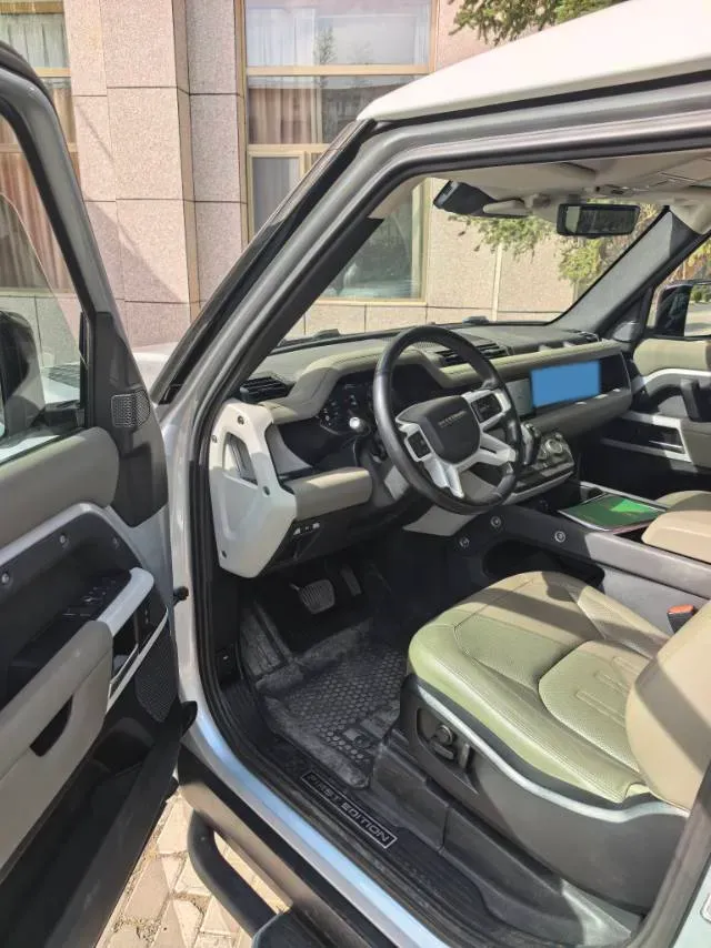 2021 Land Rover Defender 3.0T 400HP L6 8AT,autocango,china used car exporter,china ev exporter,chinese used car exporter,chinese used ev exporter