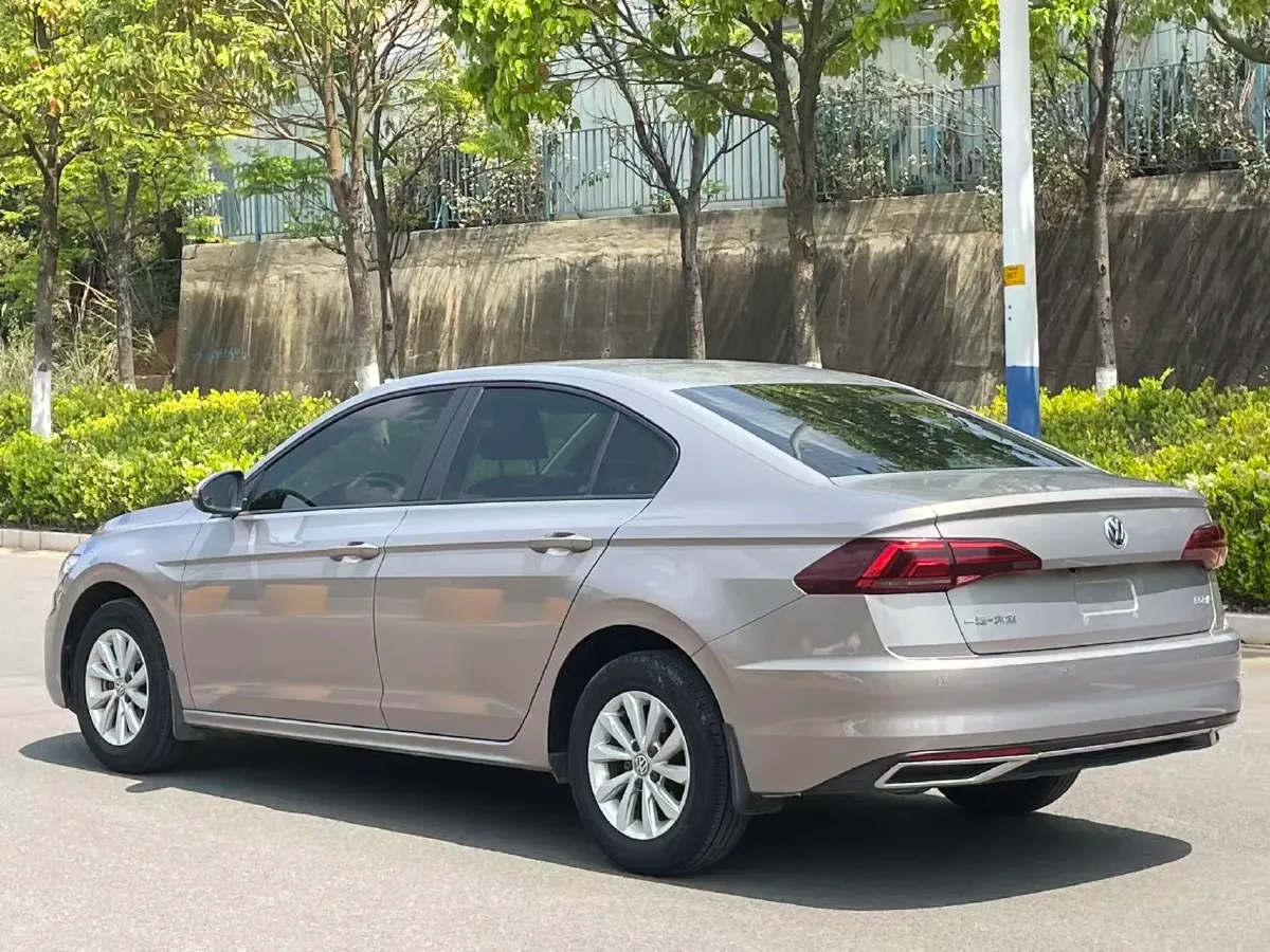 2019 MAXUS XinTu V80 2.5T 136HP L4 6MT,autocango,china used car exporter,china ev exporter,chinese used car exporter,chinese used ev exporter