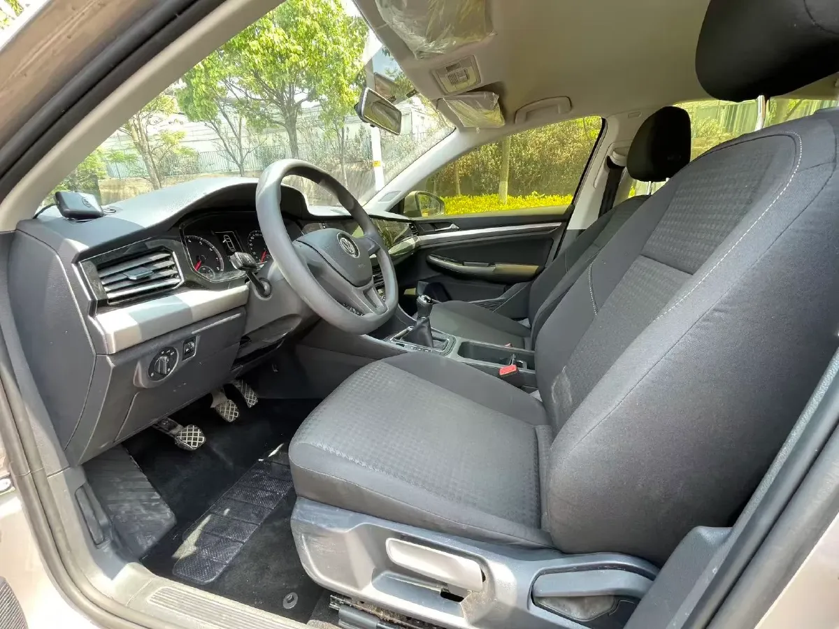 2019 MAXUS XinTu V80 2.5T 136HP L4 6MT,autocango,china used car exporter,china ev exporter,chinese used car exporter,chinese used ev exporter