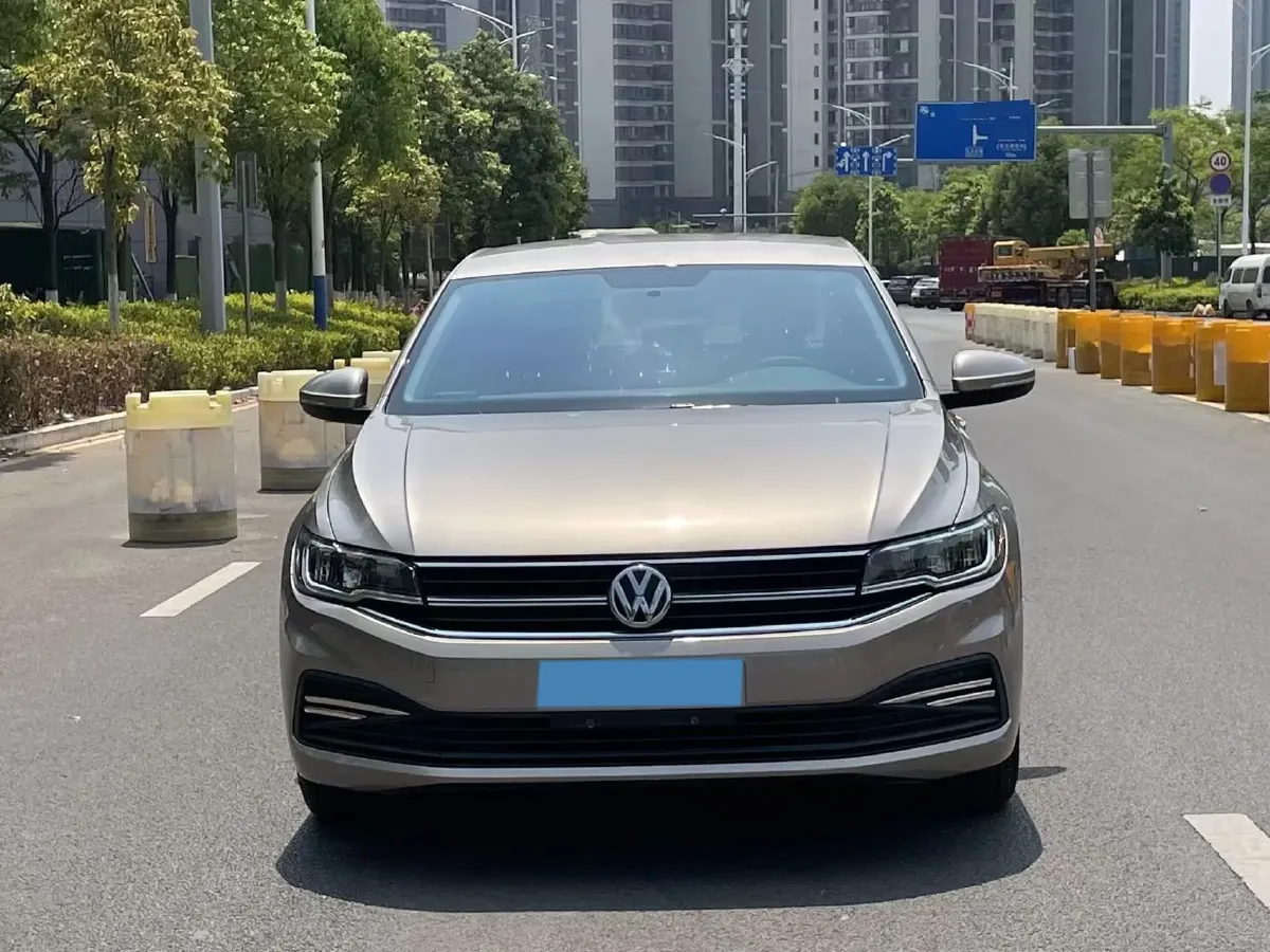 2019 MAXUS XinTu V80 2.5T 136HP L4 6MT,autocango,china used car exporter,china ev exporter,chinese used car exporter,chinese used ev exporter
